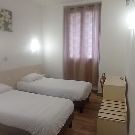 Hotel Croix Des Nordistes Lourdes Szoba fotó