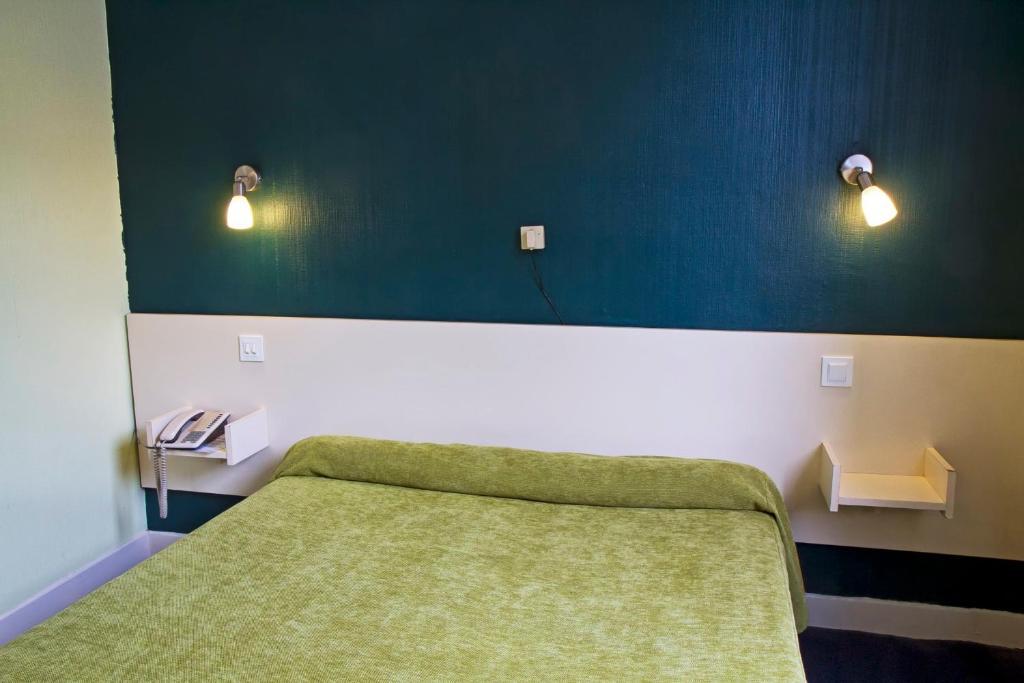 Hotel Croix Des Nordistes Lourdes Szoba fotó
