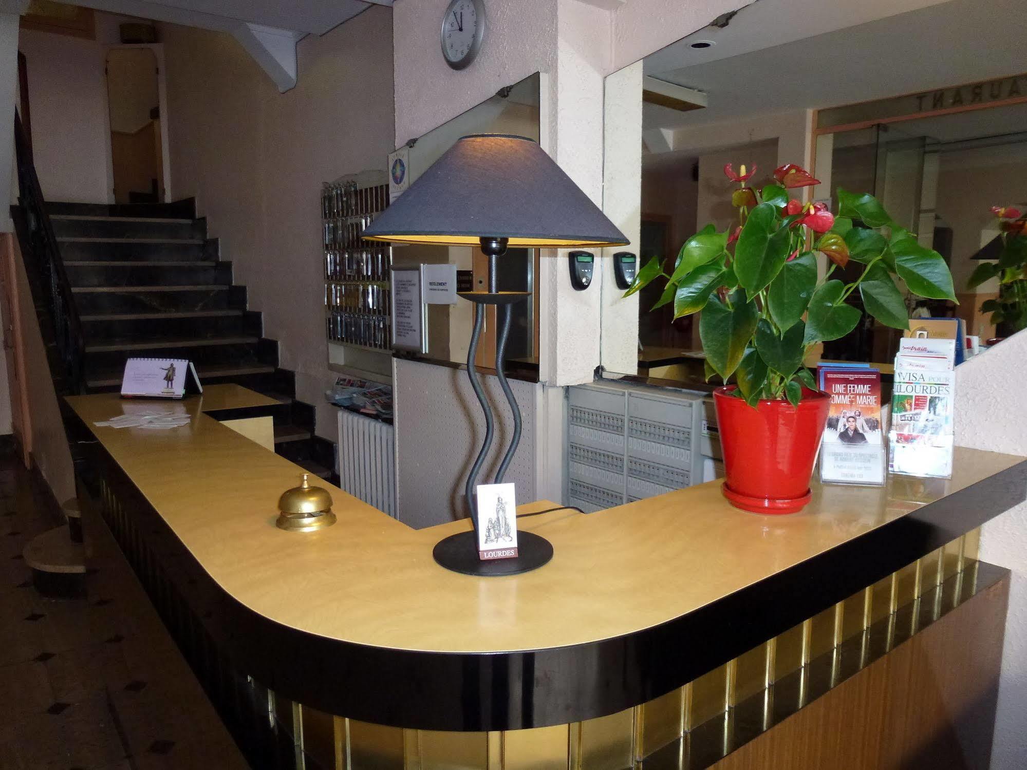 Hotel Croix Des Nordistes Lourdes Kültér fotó